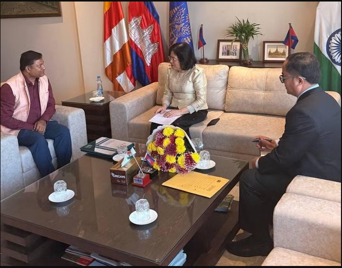 LBWFB founder Divakr Patel meeting with Cambodia Governor for invitation at dhamma sthali event